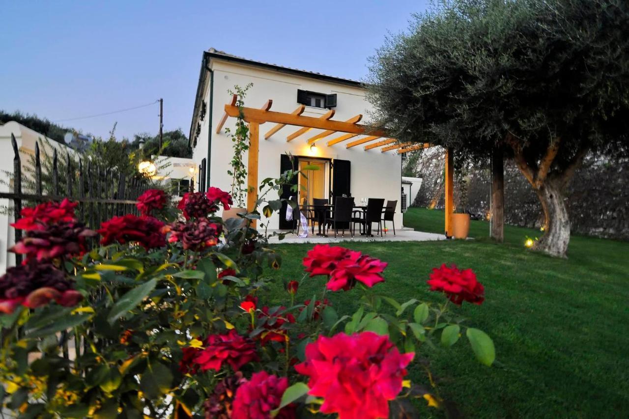 Myronis Villa Corfu Town ภายนอก รูปภาพ